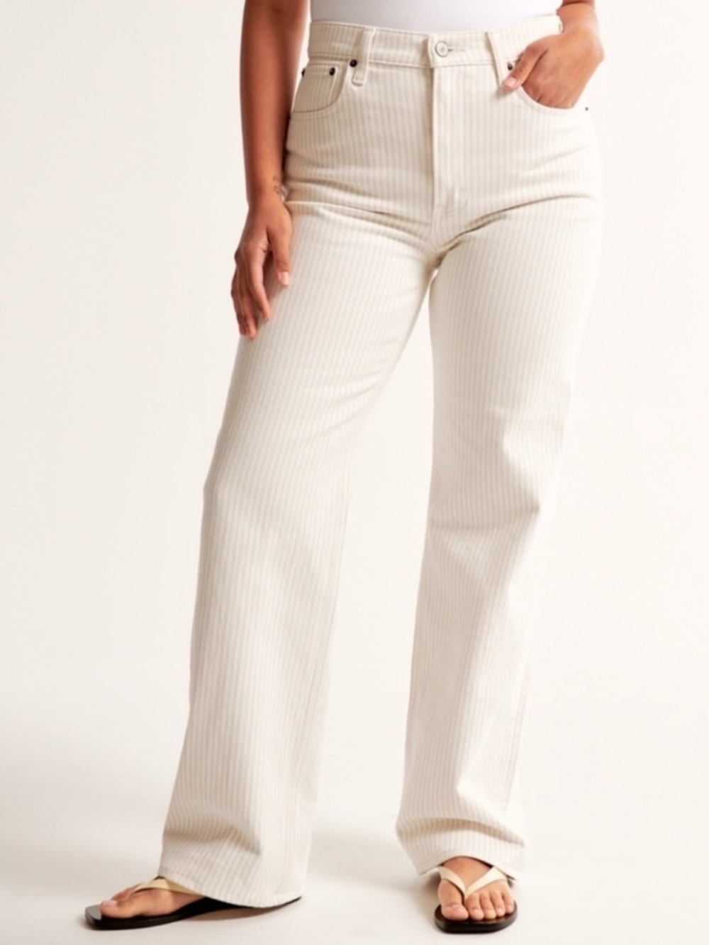 Abercrombie & Fitch High Rise 90s Straight Relaxed Jean in Cream Stripe
